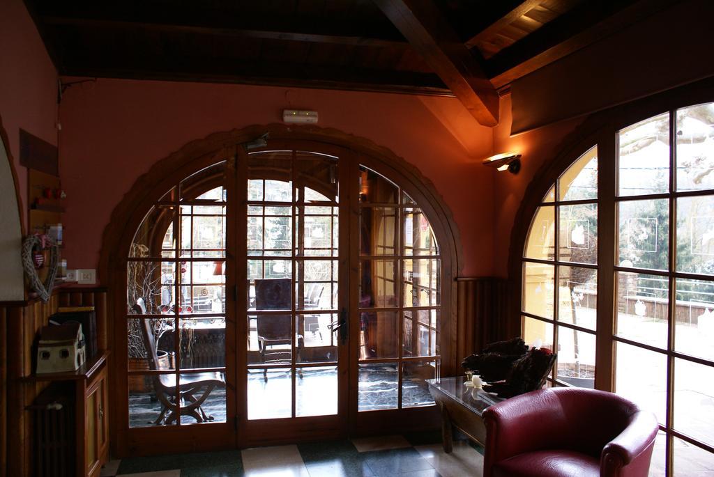 Hostal De La Gloria Viladrau Εξωτερικό φωτογραφία