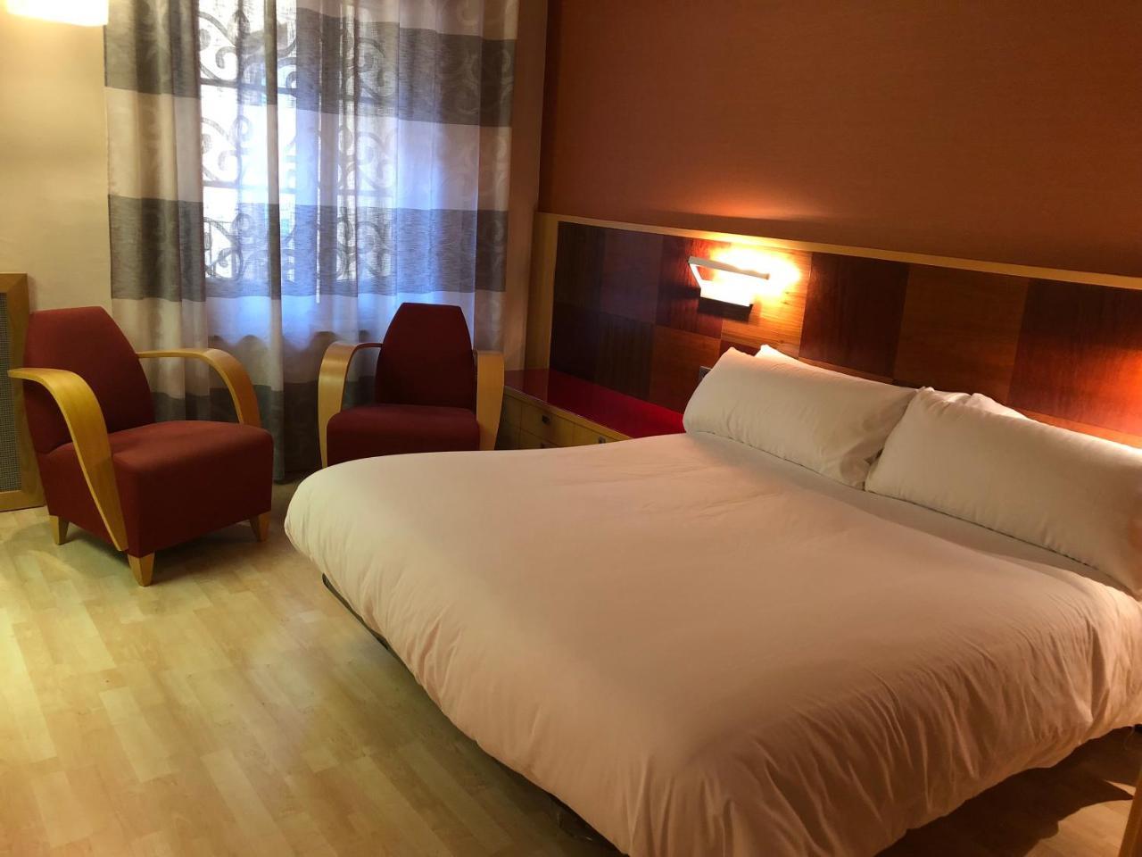 Hostal De La Gloria Viladrau Εξωτερικό φωτογραφία