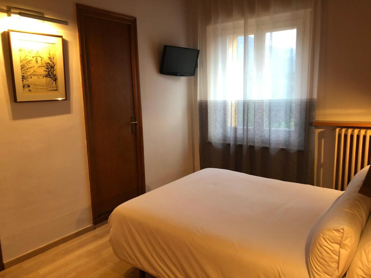Hostal De La Gloria Viladrau Εξωτερικό φωτογραφία