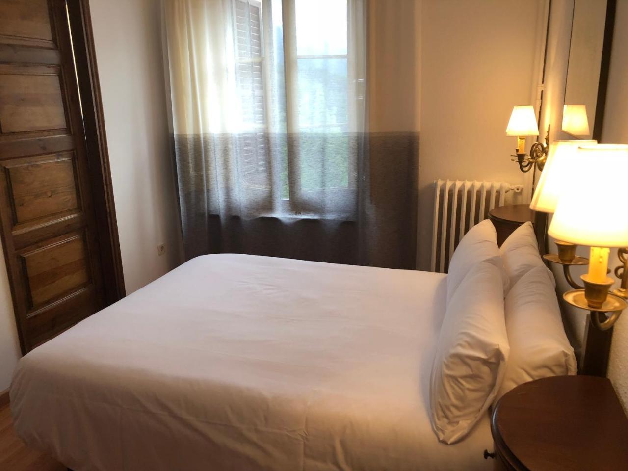 Hostal De La Gloria Viladrau Εξωτερικό φωτογραφία